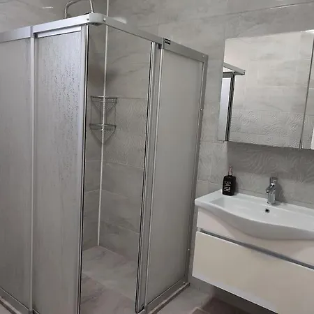 Serenity With Private Pool And Large Garden. موجلا